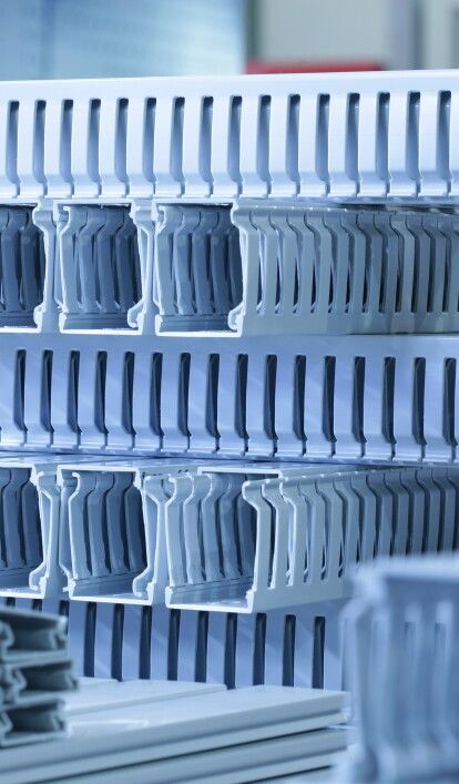 Cable trays